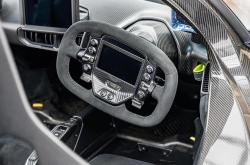 华体会首选平台-迈凯伦翻盘阿斯顿马丁，塞恩斯高光表现的简单介绍