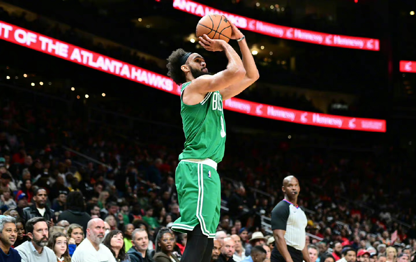 雄鹿再胜森林狼,豪取十二连胜创队史 雄鹿再胜森林狼,豪取十二连胜创队史