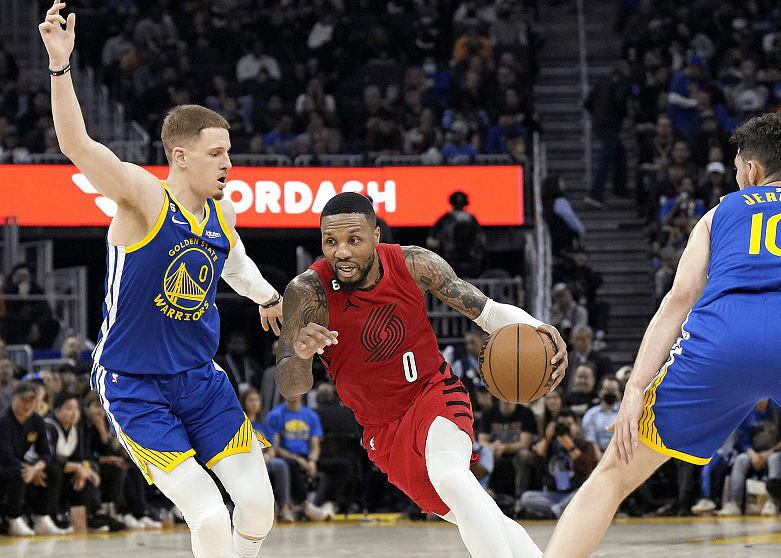 宇宙勇士遭遇连败，射手状态持续下滑