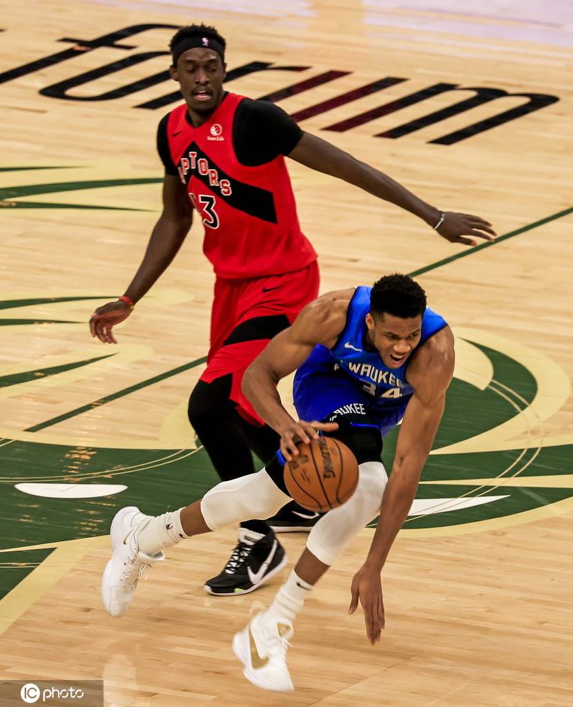 猛龙客场小胜雄鹿,九连胜保持榜首 猛龙客场小胜雄鹿,九连胜保持榜首