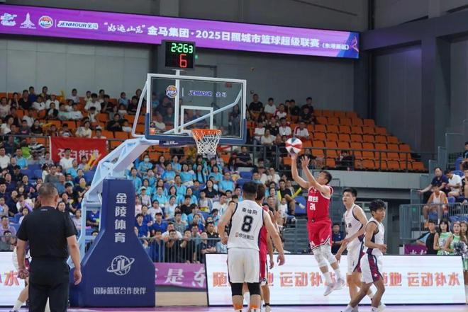 新赛季揭幕战，山东男篮险胜上海队