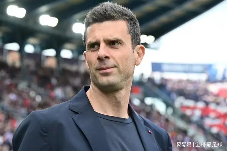 意大利足球联赛一位教练换帅引争议 意大利足球联赛一位教练换帅引争议