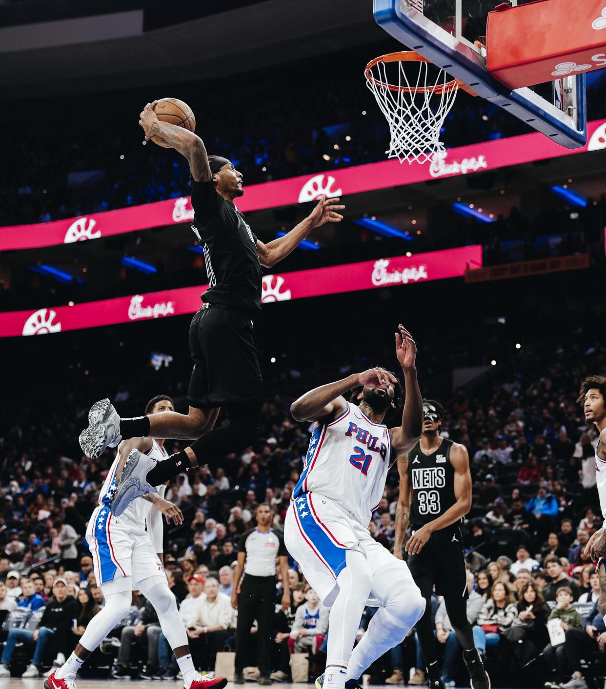 篮网核心绽放,为球队带来胜利 篮网核心绽放,为球队带来胜利