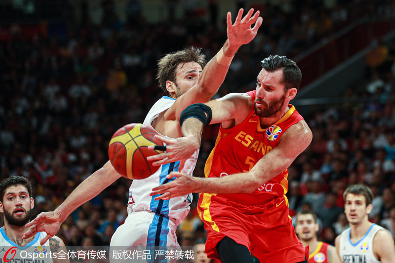 希腊男篮力克阿根廷男篮，丹尼·格林完成帽子戏法