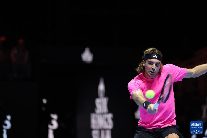 德国网球队横扫美国网球队，西西帕斯送出助攻