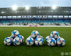 奥兰群岛主场逼平，争分夺秒