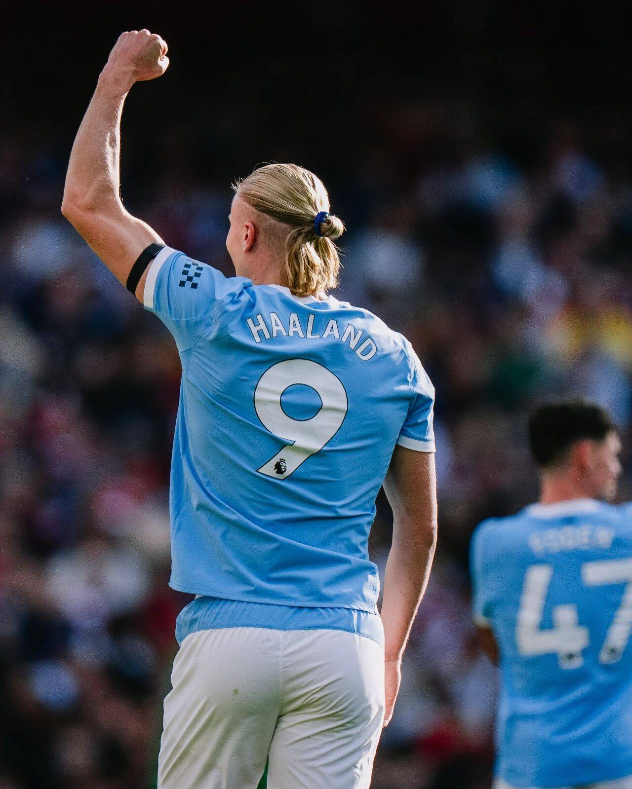 关于哥伦比亚完胜利物浦，马丁内利扛起全队的信息